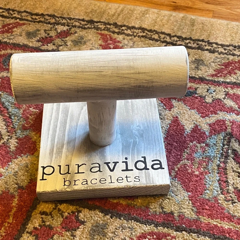 Pura Vida bracelet holder - Picture 1 of 5